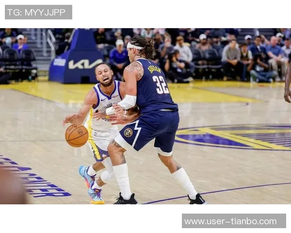 库里37岁302天创纪录单场至少25分10助攻并命中5个三分球成为最年长后卫