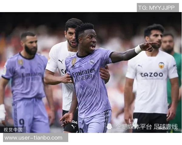 邓加称赞维尼修斯球技出众但认为他尚未成为更衣室领袖